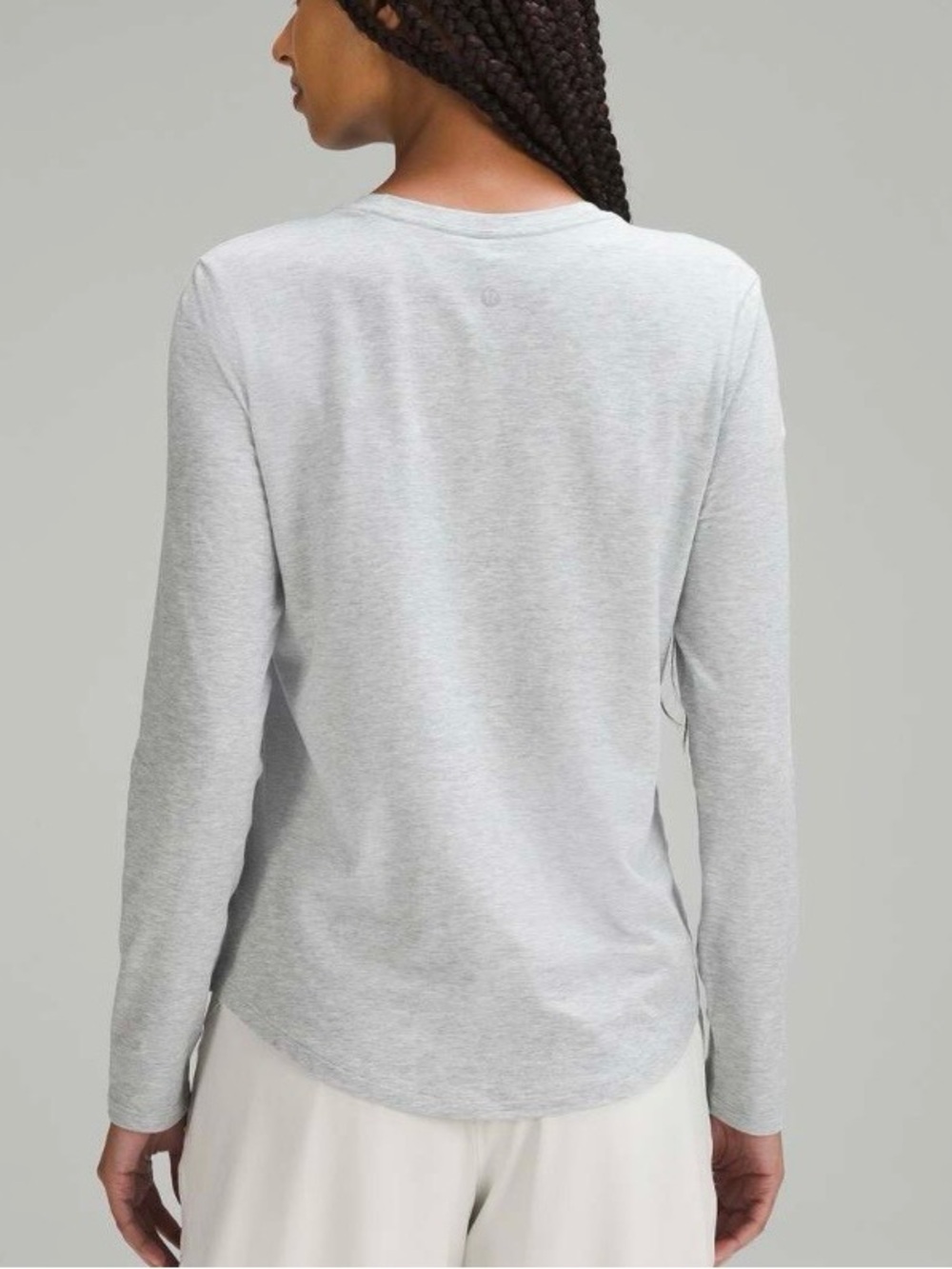 Lululemon love long sleeve shirt
Eathered core light gray size 12
